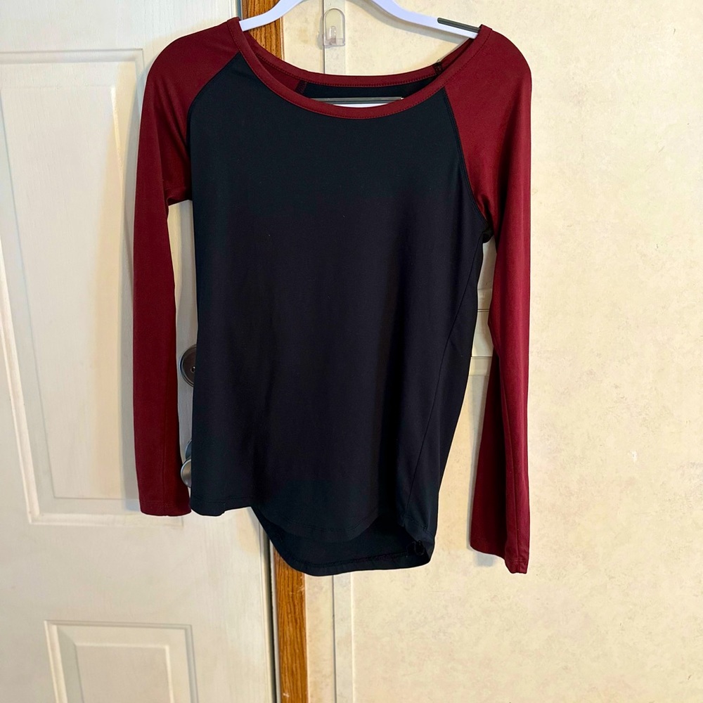 Women’s long sleeve shirt